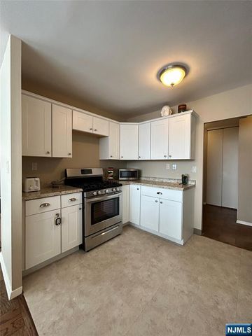 2150 Center 6F, Fort Lee, NJ 07024