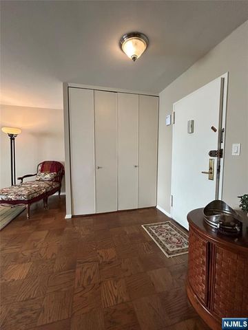 2150 Center 6F, Fort Lee, NJ 07024