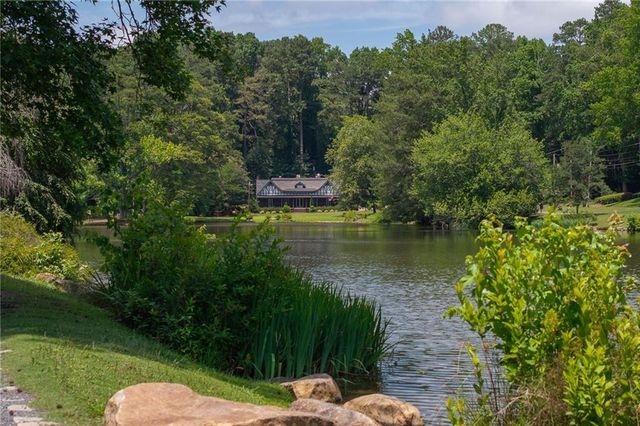 1089 Chatsworth Drive, Avondale Estates, GA 30002