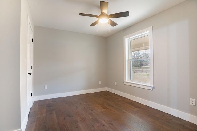 788 FM 2571, Smithville, TX 78957