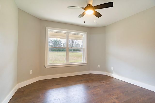 788 FM 2571, Smithville, TX 78957