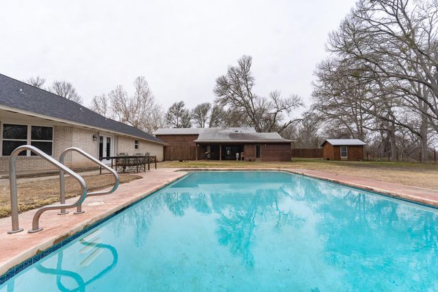 788 FM 2571, Smithville, TX 78957