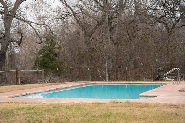 788 FM 2571, Smithville, TX 78957