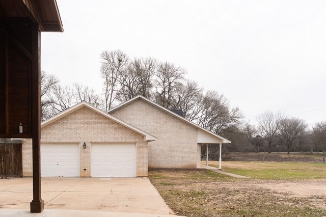 788 FM 2571, Smithville, TX 78957