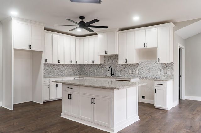 788 FM 2571, Smithville, TX 78957