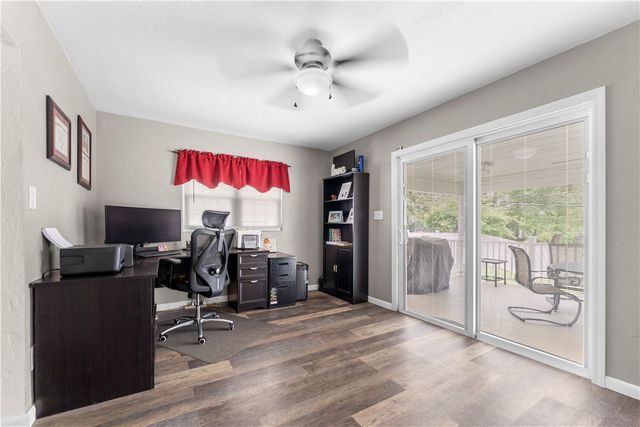 275 Old Clairton Rd, Pleasant Hills, PA 15236