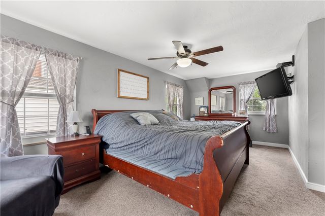 275 Old Clairton Rd, Pleasant Hills, PA 15236