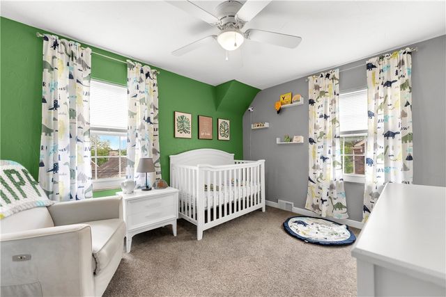 275 Old Clairton Rd, Pleasant Hills, PA 15236