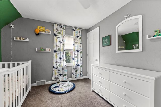 275 Old Clairton Rd, Pleasant Hills, PA 15236