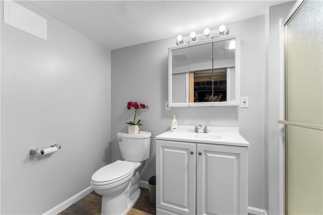 275 Old Clairton Rd, Pleasant Hills, PA 15236