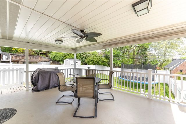 275 Old Clairton Rd, Pleasant Hills, PA 15236