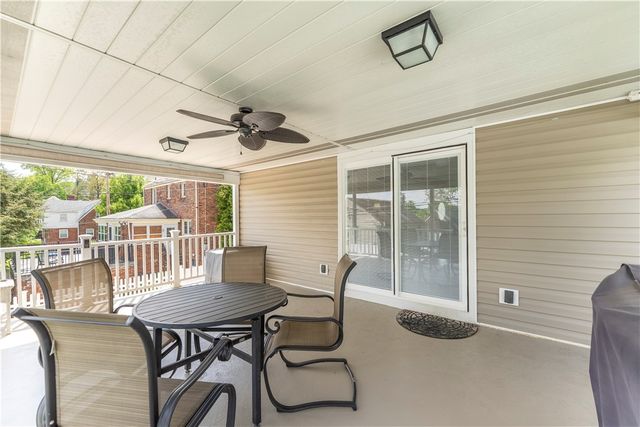 275 Old Clairton Rd, Pleasant Hills, PA 15236