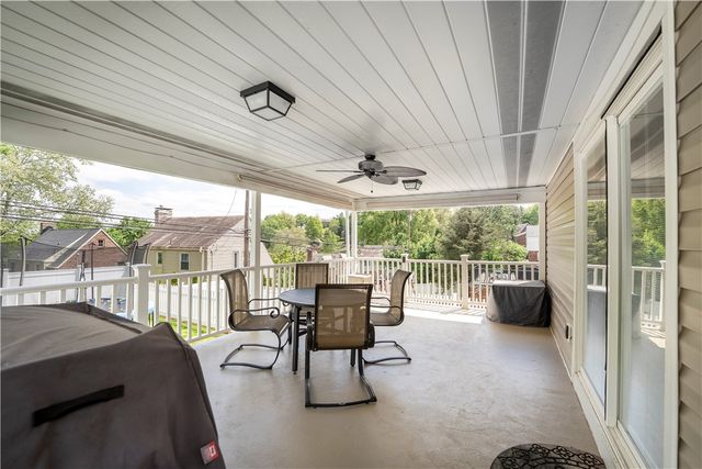 275 Old Clairton Rd, Pleasant Hills, PA 15236