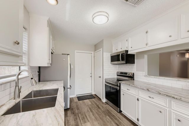 3074 County Road 855b, Alvin, TX 77511