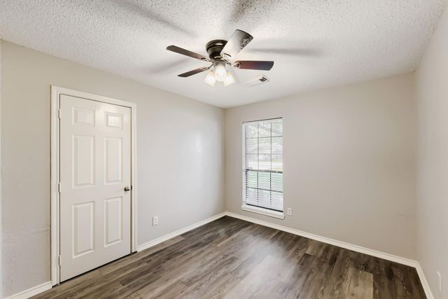 3074 County Road 855b, Alvin, TX 77511