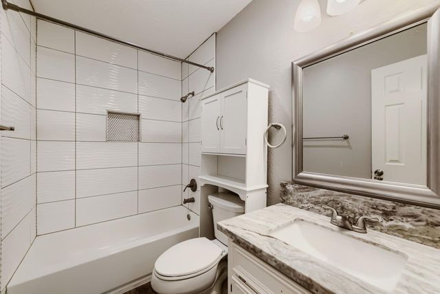 3074 County Road 855b, Alvin, TX 77511