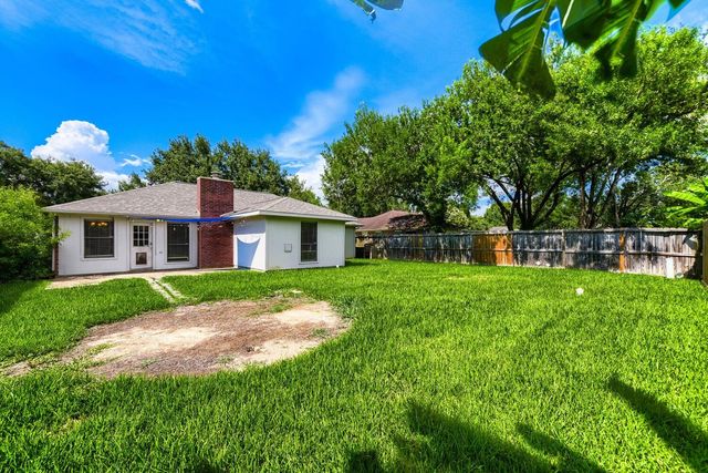 3074 County Road 855b, Alvin, TX 77511