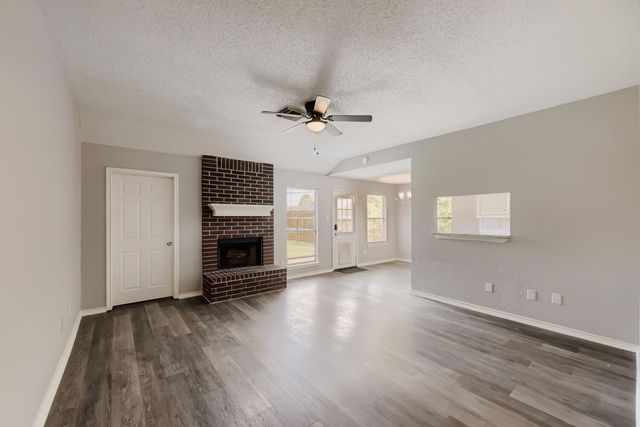 3074 County Road 855b, Alvin, TX 77511