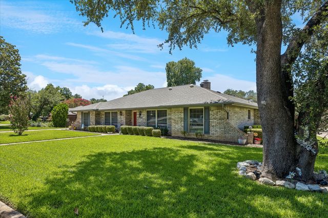 4361 Rota Circle, Fort Worth, TX 76133