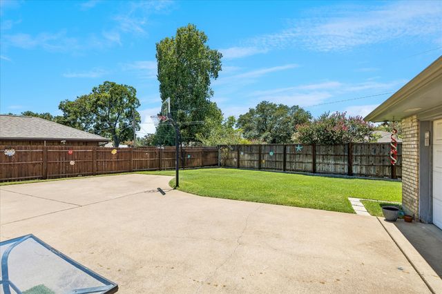 4361 Rota Circle, Fort Worth, TX 76133