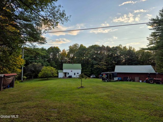 2567 State Highway 10, Caroga, NY 12095