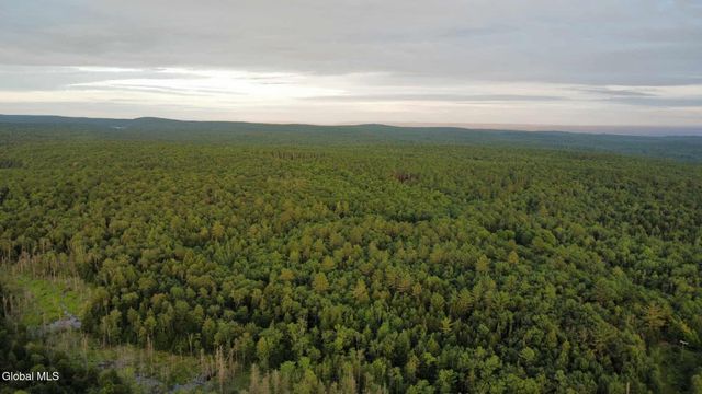 2567 State Highway 10, Caroga, NY 12095