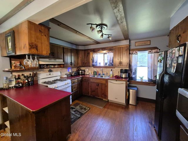 2567 State Highway 10, Caroga, NY 12095