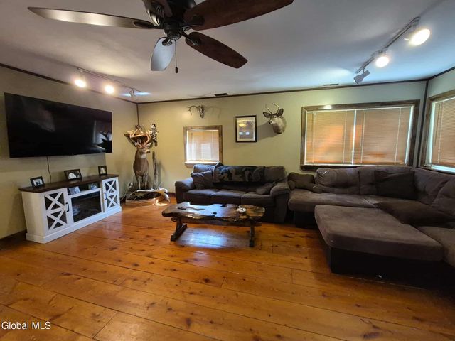 2567 State Highway 10, Caroga, NY 12095