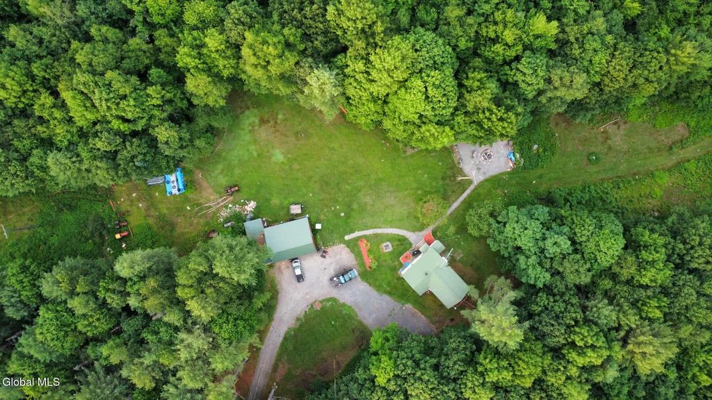 2567 State Highway 10, Caroga, NY 12095