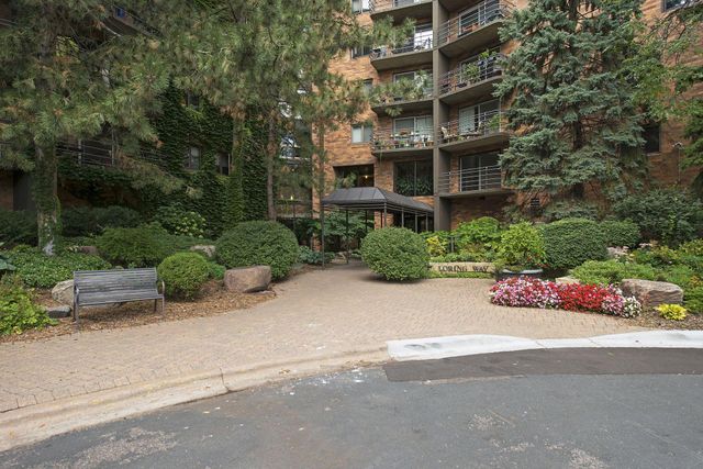 210 W Grant St 204, Minneapolis, MN 55403