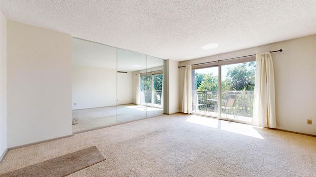 210 W Grant St 204, Minneapolis, MN 55403