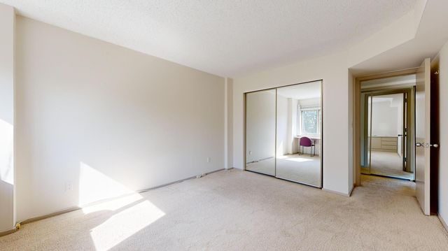 210 W Grant St 204, Minneapolis, MN 55403
