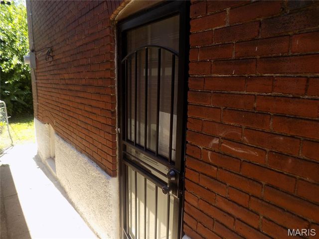 4816 Sacramento Avenue, St Louis, MO 63115