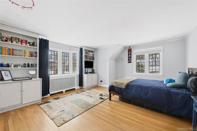 46 E Hyatt Avenue, Mount Kisco, NY 10549