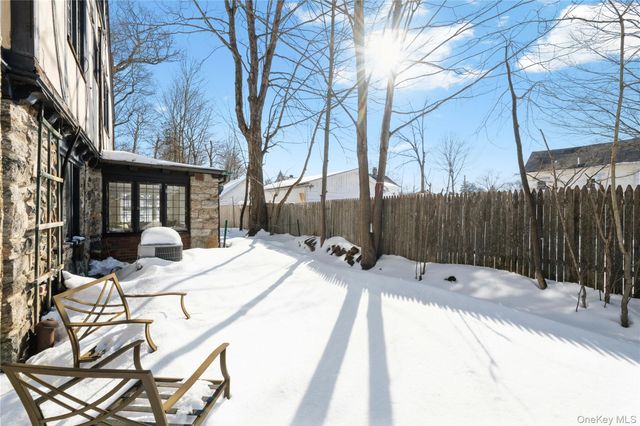 46 E Hyatt Avenue, Mount Kisco, NY 10549