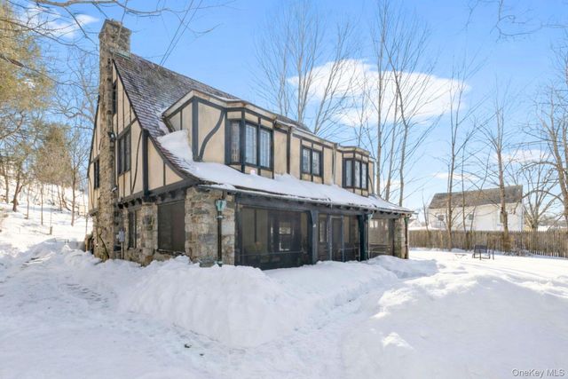 46 E Hyatt Avenue, Mount Kisco, NY 10549