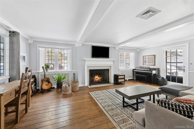 46 E Hyatt Avenue, Mount Kisco, NY 10549