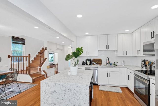 8084 WHITLERS CT, Springfield, VA 22152