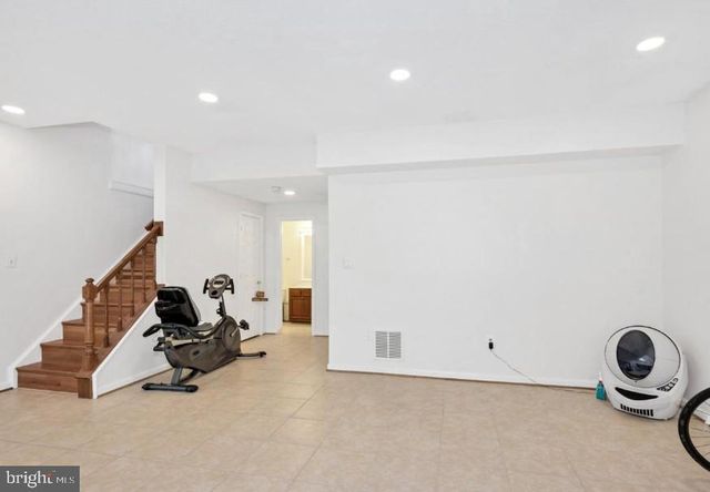 8084 WHITLERS CT, Springfield, VA 22152