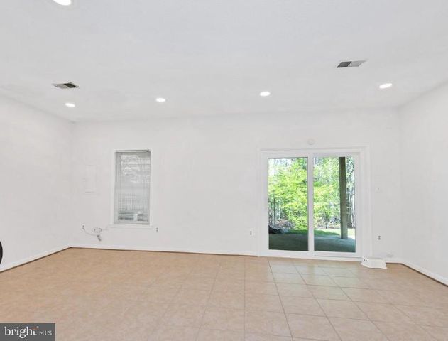 8084 WHITLERS CT, Springfield, VA 22152