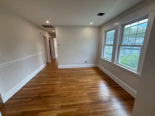 67 Walnut St 1, Watertown, MA 02472