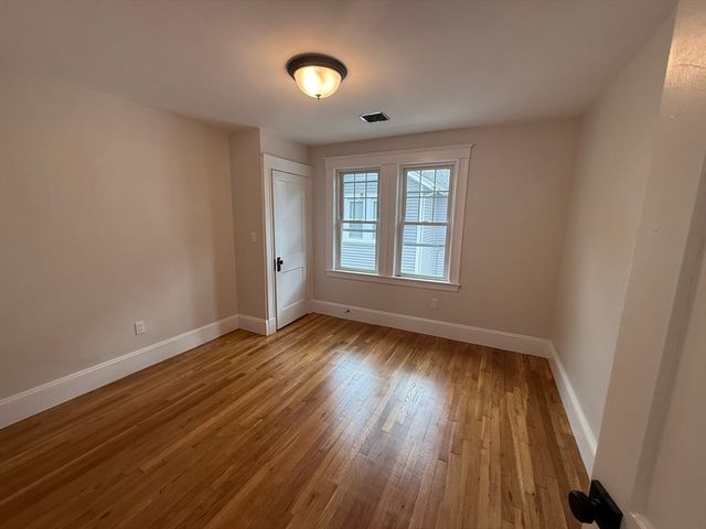 67 Walnut St 1, Watertown, MA 02472