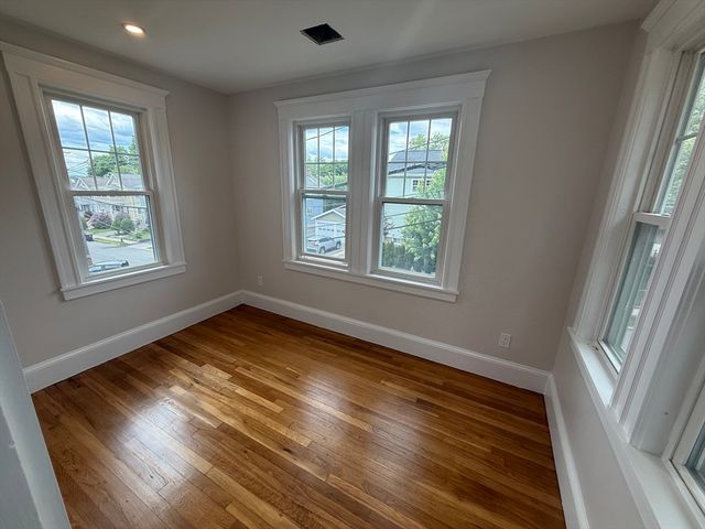 67 Walnut St 1, Watertown, MA 02472
