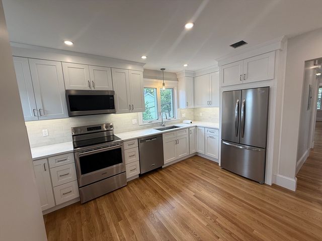 67 Walnut St 1, Watertown, MA 02472
