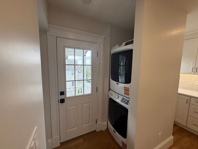 67 Walnut St 1, Watertown, MA 02472