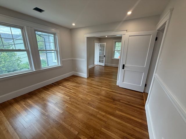 67 Walnut St 1, Watertown, MA 02472
