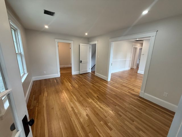 67 Walnut St 1, Watertown, MA 02472