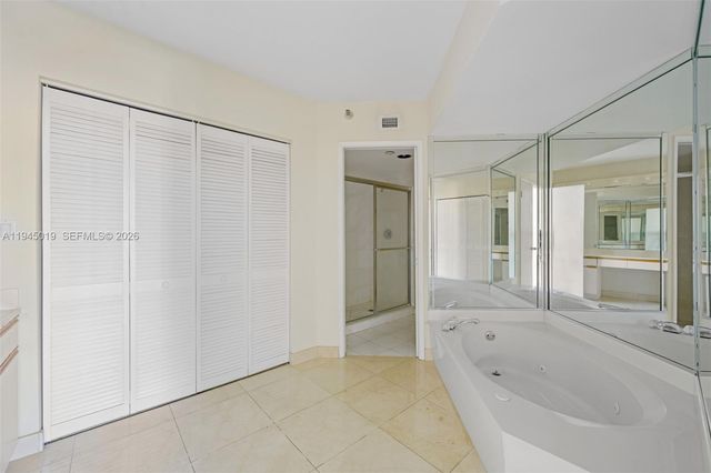 19101 NE 36th Court 2006, Aventura, FL 33180