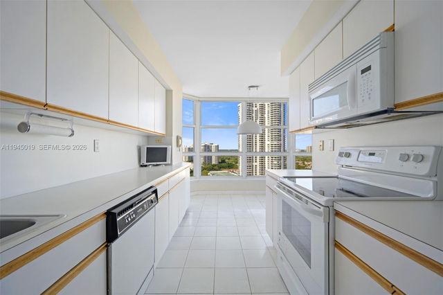 19101 NE 36th Court 2006, Aventura, FL 33180