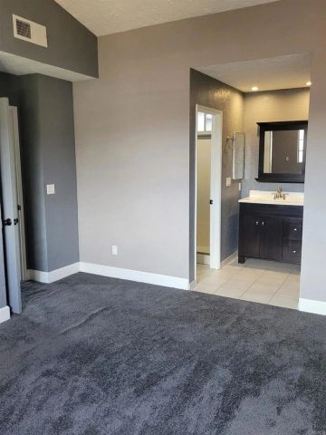 10154 W Glendon Circle, Santee, CA 92071